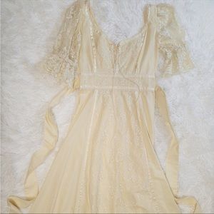 Vintage Juliette Romantic Ivory Wedding  Dress 1960s